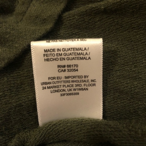 Green skirt - Picture 4 of 4